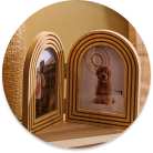 Showcase your memories with elegant picture frames – perfect for walls and shelves.
