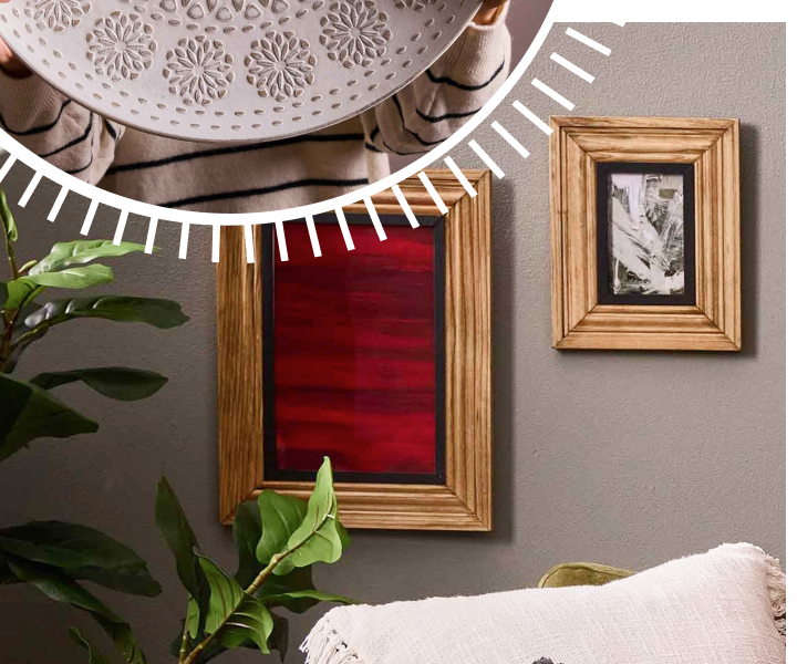 shop frames, shop hanging frames or standing frames in natural or glass borders to capture the perfect moment