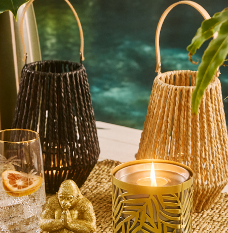 shop lanterns