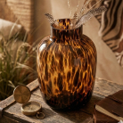 Modern ceramic and glass vases to style your table tops and shelves