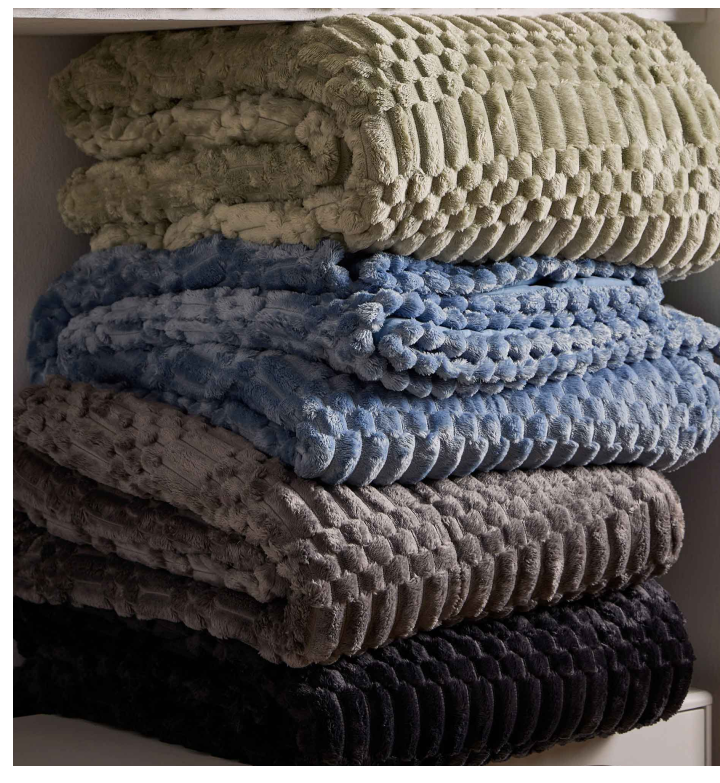 shop comforters