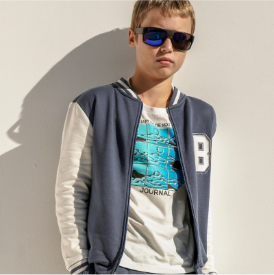 Shop boys outdoor